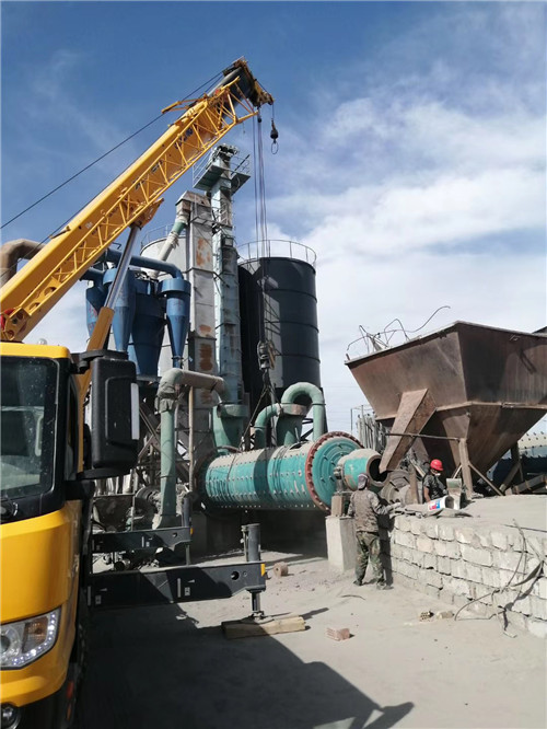 黄石市设备搬运等各类工程项目中，吊车起着关键作用